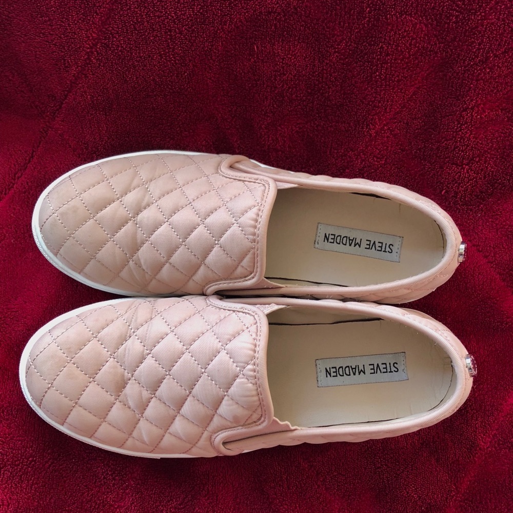 Steve Madden slip on